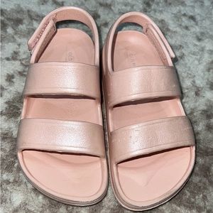 Old Navy toddler size 8 Sandals